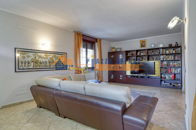 Villa in vendita a Carnago
