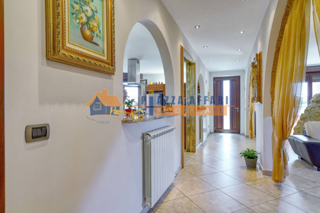 Villa in vendita a Carnago