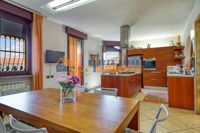 Villa in vendita a Carnago