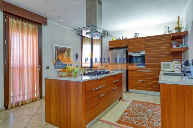 Villa in vendita a Carnago