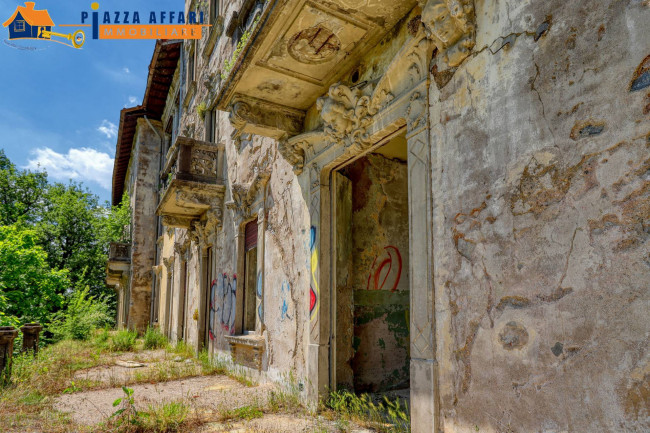 Casa singola in vendita a Viggiù
