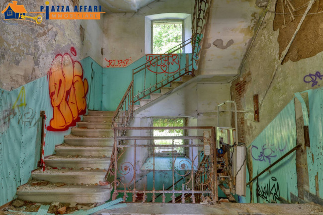 Casa singola in vendita a Viggiù
