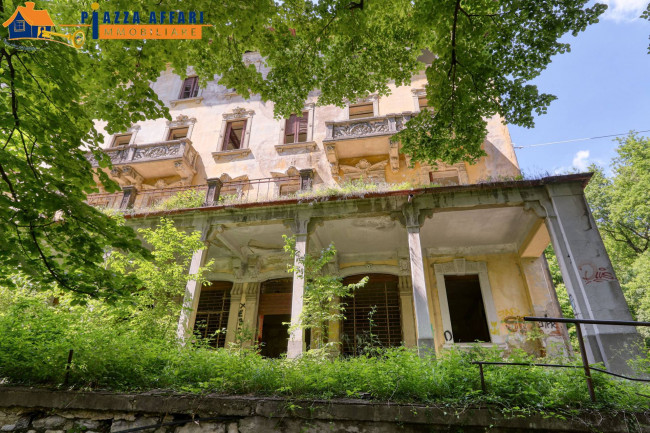 Casa singola in vendita a Viggiù