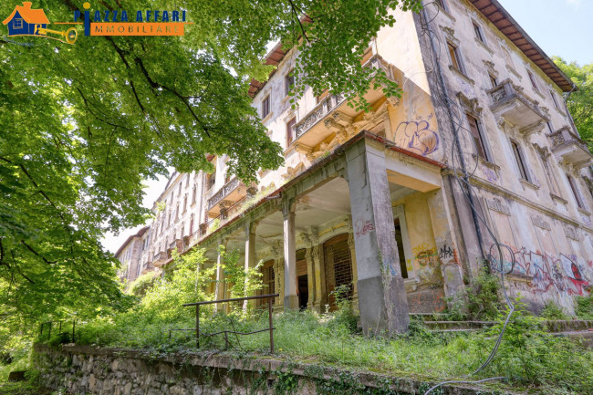 Casa singola in vendita a Viggiù