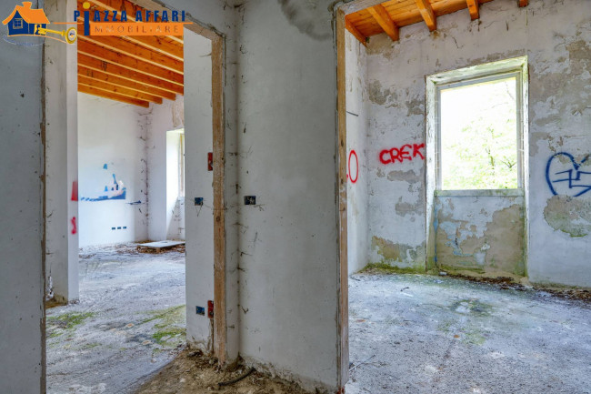 Casa singola in vendita a Viggiù