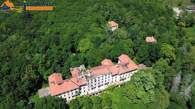 Casa singola in vendita a Viggiù