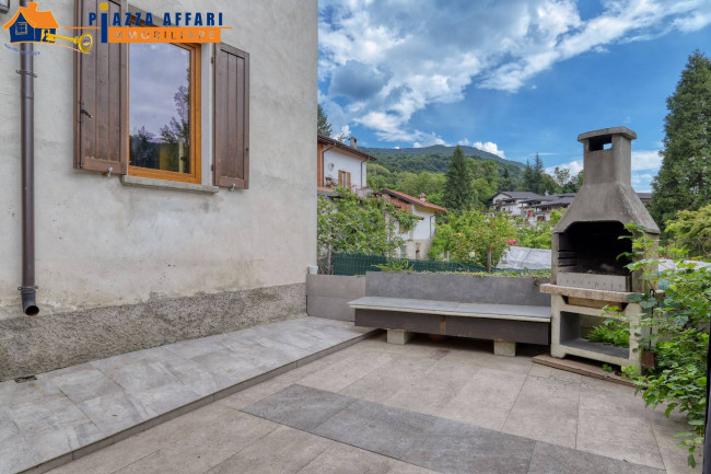 Porzione di Casa Terra / Cielo in vendita a Valganna