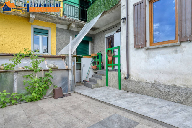 Porzione di Casa Terra / Cielo in vendita a Valganna