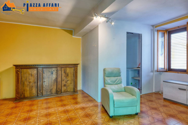 Porzione di Casa Terra / Cielo in vendita a Valganna