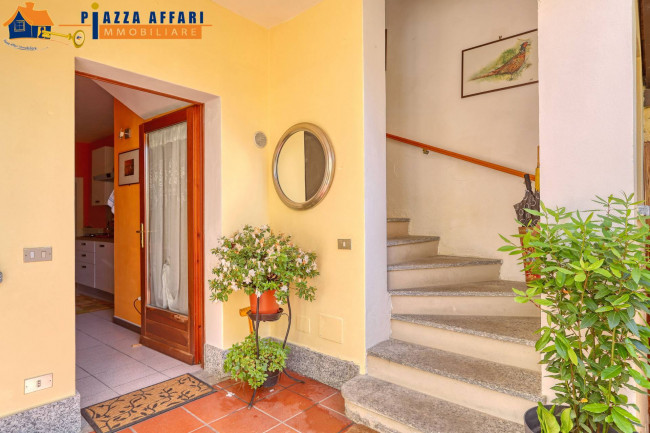 Porzione di Casa Terra / Cielo in vendita a Brusimpiano
