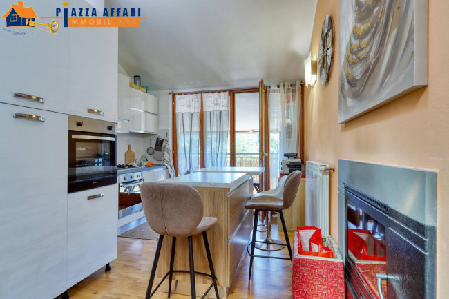 Porzione di Casa Terra / Cielo in vendita a Brusimpiano