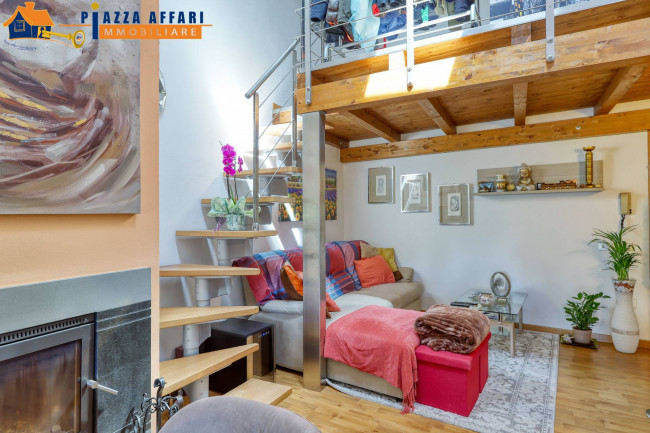 Porzione di Casa Terra / Cielo in vendita a Brusimpiano
