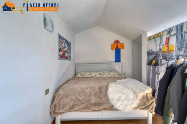 Porzione di Casa Terra / Cielo in vendita a Brusimpiano