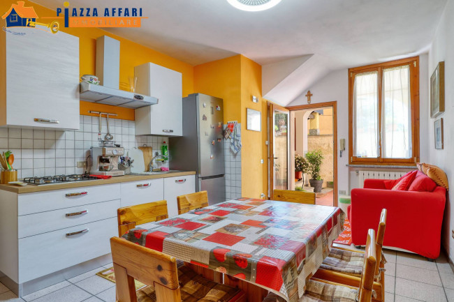 Porzione di Casa Terra / Cielo in vendita a Brusimpiano