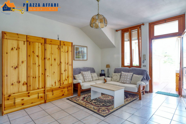 Porzione di Casa Terra / Cielo in vendita a Brusimpiano