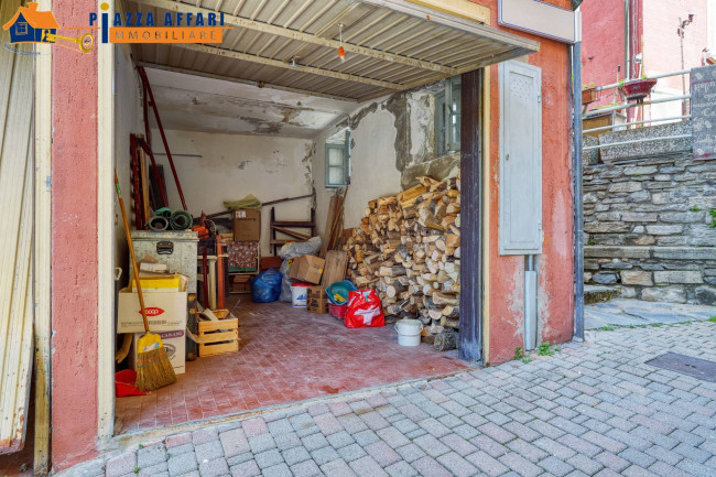 Porzione di Casa Terra / Cielo in vendita a Brusimpiano