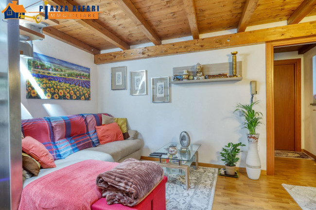 Porzione di Casa Terra / Cielo in vendita a Brusimpiano