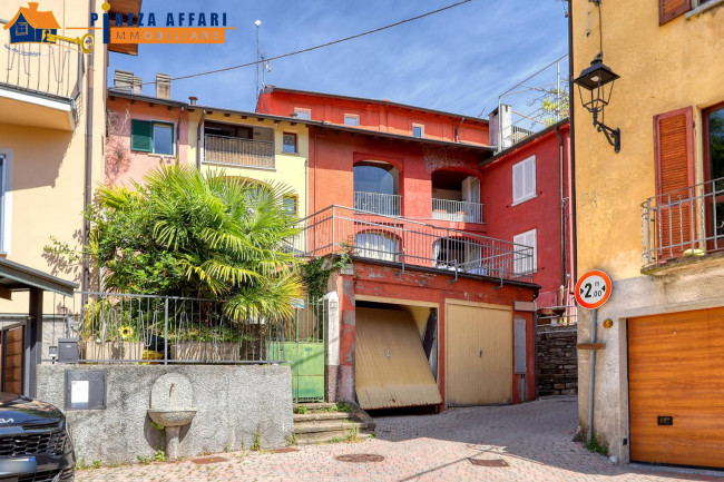 Porzione di Casa Terra / Cielo in vendita a Brusimpiano