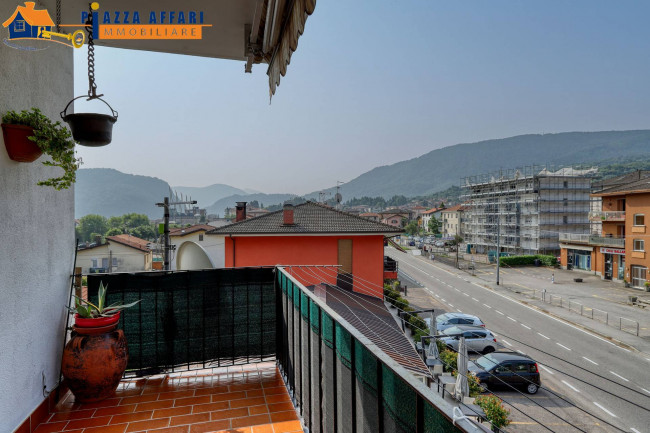 Appartamento in vendita a Lavena Ponte Tresa