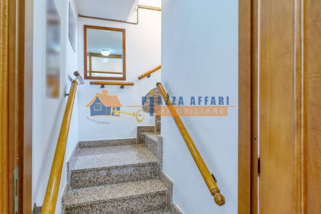 Porzione di Casa Terra / Cielo in vendita a Cardano al Campo