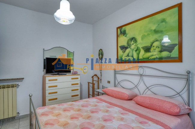 Porzione di Casa Terra / Cielo in vendita a Cardano al Campo