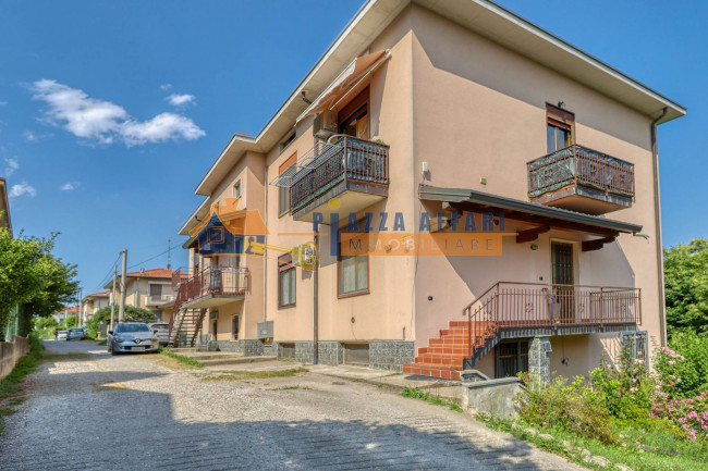 Appartamento in vendita a Oggiona con Santo Stefano