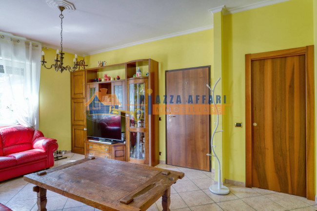 Appartamento in vendita a Oggiona con Santo Stefano