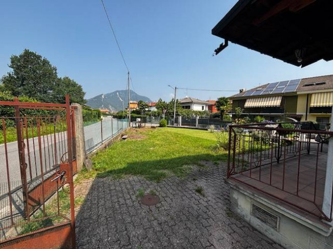 Villette a schiera in vendita a Arcisate