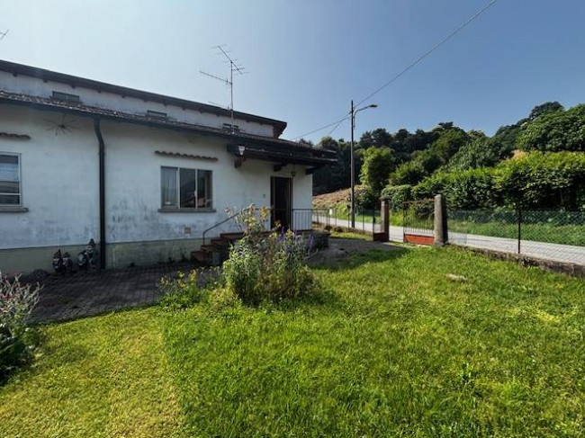 Villette a schiera in vendita a Arcisate