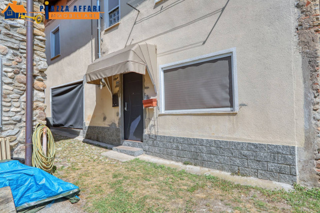 Porzione di Casa Terra / Cielo in vendita a Cugliate-Fabiasco