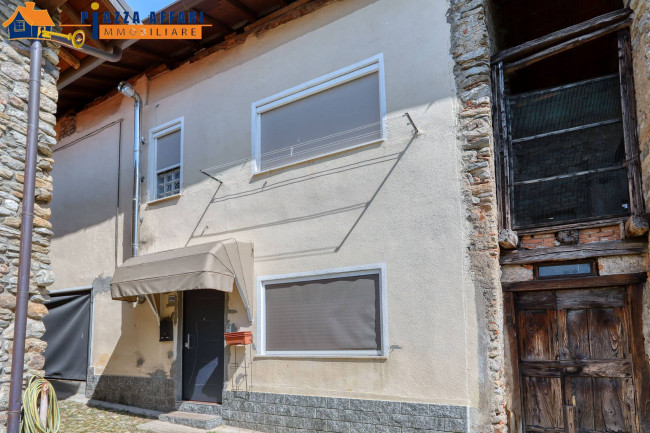 Porzione di Casa Terra / Cielo in vendita a Cugliate-Fabiasco