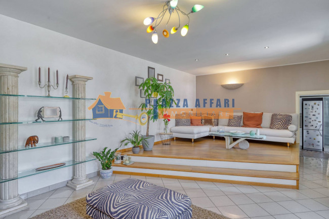 Villa in vendita a Carnago