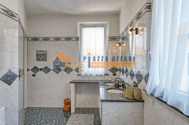 Villa in vendita a Carnago