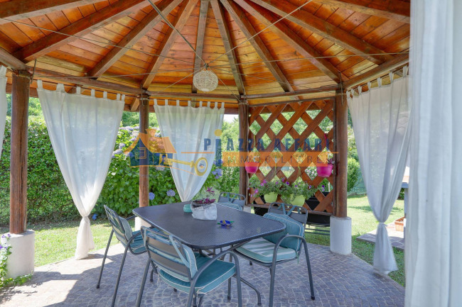 Villa in vendita a Carnago