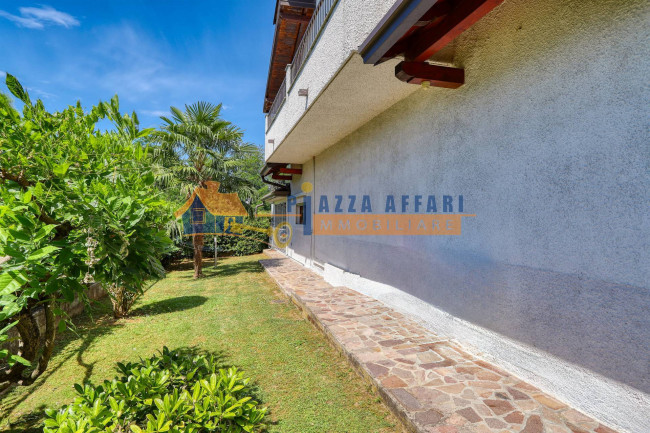 Villa in vendita a Carnago