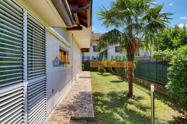 Villa in vendita a Carnago