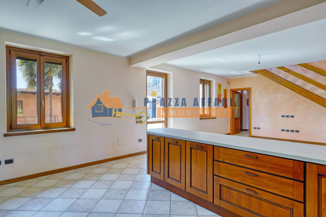 Porzione di Casa Terra / Cielo in vendita a Carnago