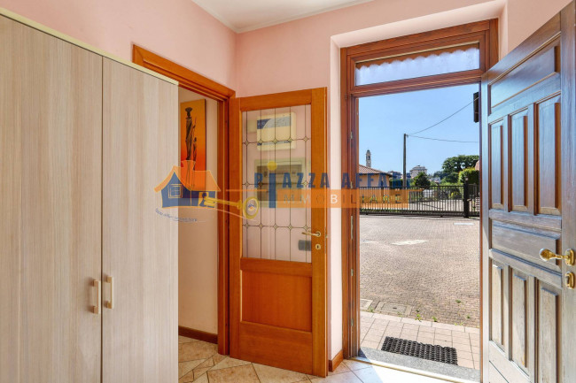 Porzione di Casa Terra / Cielo in vendita a Carnago