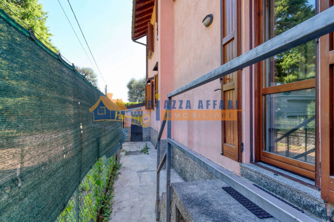 Porzione di Casa Terra / Cielo in vendita a Carnago