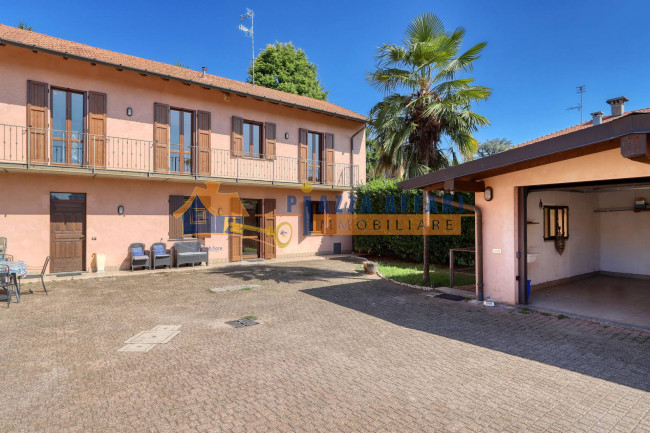 Porzione di Casa Terra / Cielo in vendita a Carnago