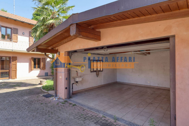 Porzione di Casa Terra / Cielo in vendita a Carnago