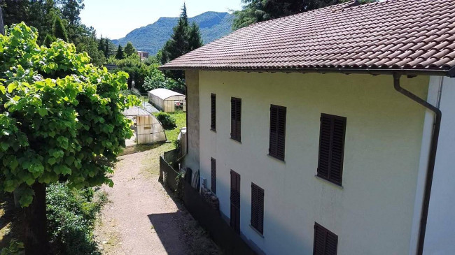 Casa singola in vendita a Porto Ceresio