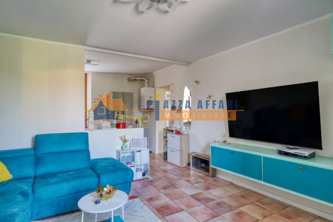Appartamento in vendita a Caronno Varesino