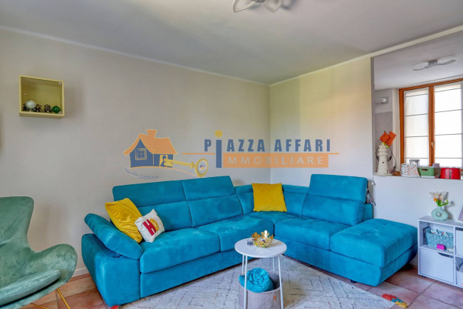 Appartamento in vendita a Caronno Varesino