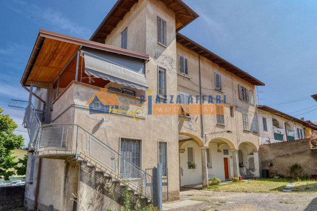 Appartamento in vendita a Caronno Varesino