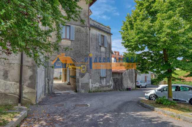 Appartamento in vendita a Caronno Varesino