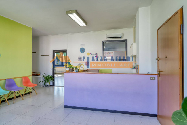 Locale commerciale in vendita a Castiglione Olona