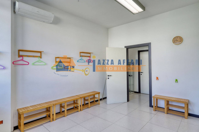 Locale commerciale in vendita a Castiglione Olona