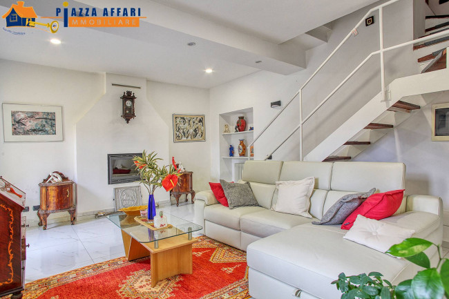 Porzione di Casa Terra / Cielo in vendita a Valganna