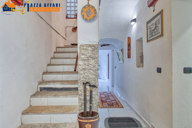 Porzione di Casa Terra / Cielo in vendita a Valganna